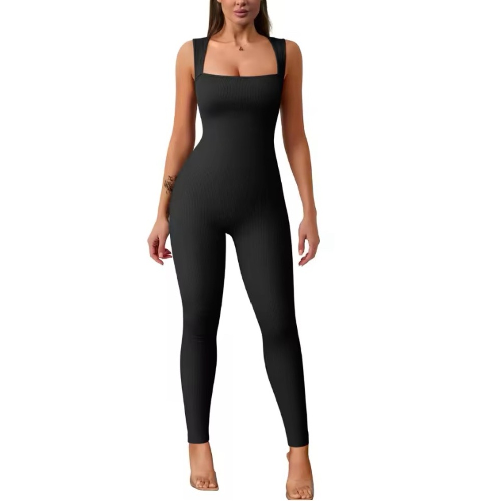🌿 Black Sleeveless Jumpsuit